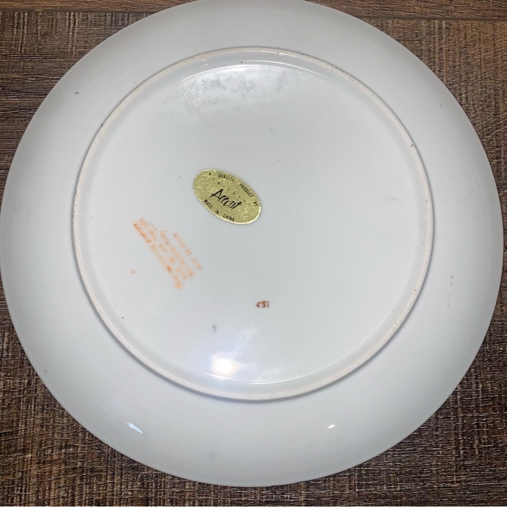 Decorative Plate - Picture 4 of 5